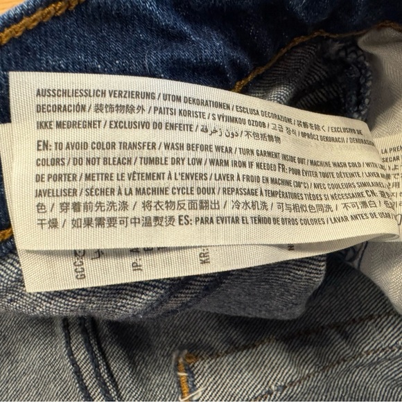 Abercrombie High Rise Relaxed 90s Jean Size 22 EUC - Picture 6 of 8